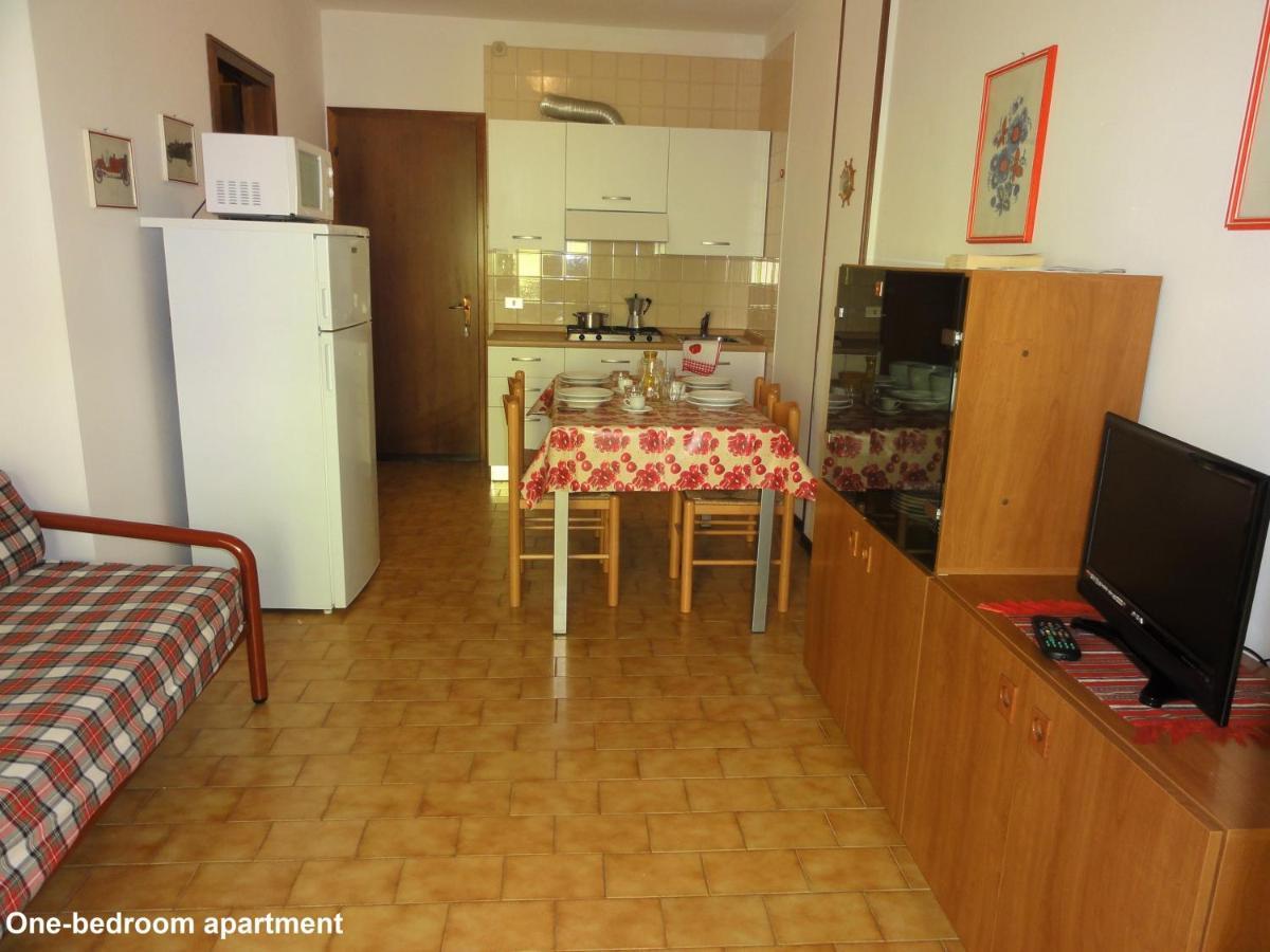 Reji - Appartamenti Bibione Buitenkant foto