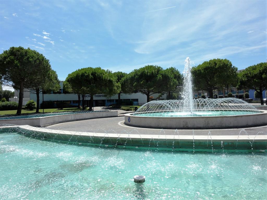 Reji - Appartamenti Bibione Buitenkant foto
