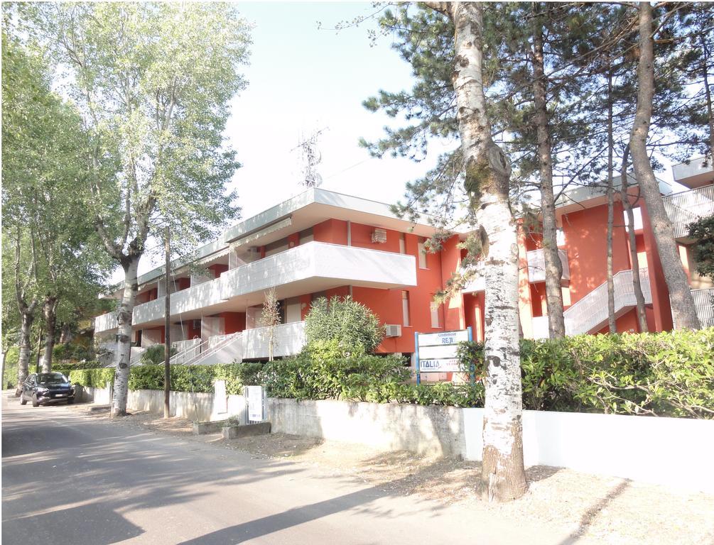 Reji - Appartamenti Bibione Buitenkant foto